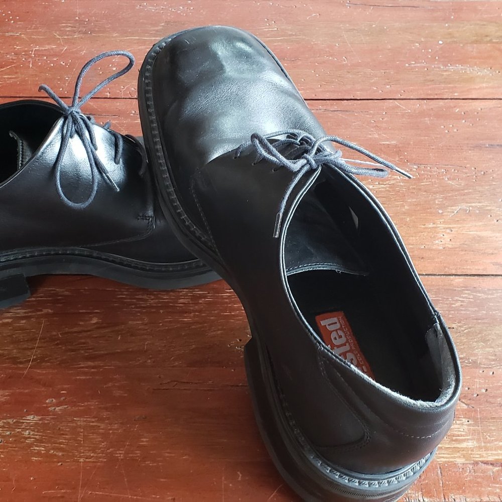 Kenneth Cole "Unlisted" line men's leather shoes size 11.5 black very nice